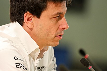 Wolff staat nog steeds achter besluit om geen motoren te leveren aan Red Bull