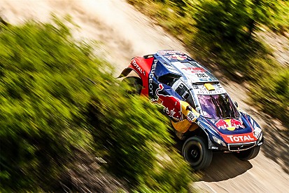 Dakar, Auto: Peterhansel porta in trionfo la Peugeot