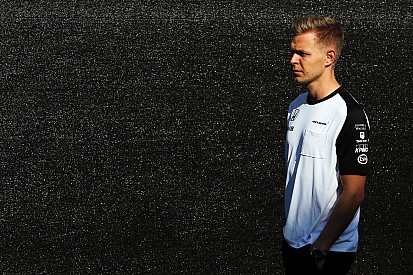 Vasseur: "Magnussen is een coureur die voor wereldtitels kan gaan"