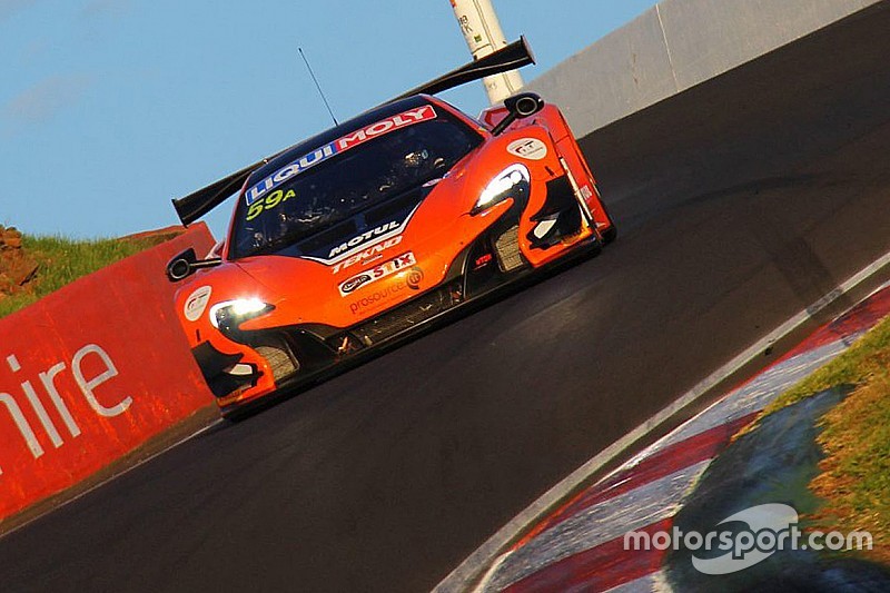 McLaren gewinnt die 12 Stunden von Bathurst 2016