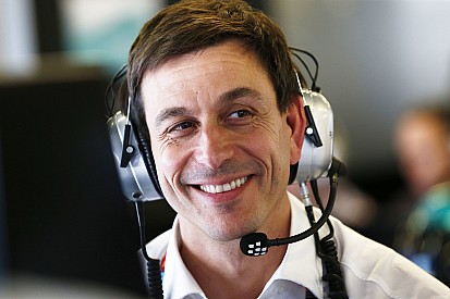 Toto Wolff: „Wir sollten den Boxenfunk gewaltig einschränken“