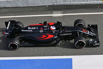 Button dice que bólido de McLaren mejoró significativamente