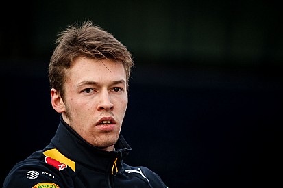 Kvyat kan in 2017 meedoen om F1-titel, verwacht Tost