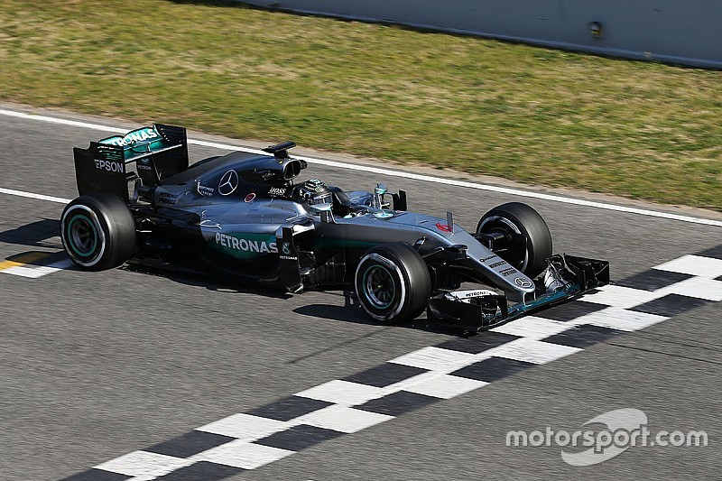 Continuará la alternancia entre Rosberg y Hamilton en las pruebas, dice Mercedes