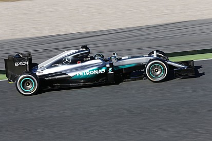 Rosberg domina la primera sesión en Barcelona