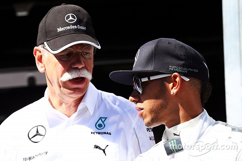 Mercedes boos op Ecclestone: