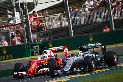 Mesmo com Ferrari perto, Bernie aposta em título de Hamilton