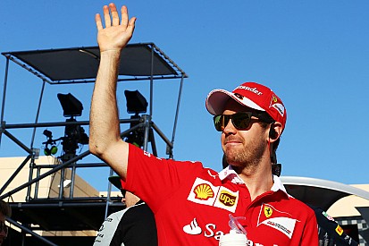 Vettel valt stil in opwarmronde: “Heel frustrerend”