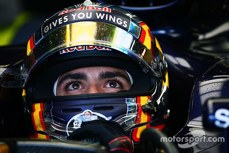 Сайнс не надеется догнать Red Bull Racing