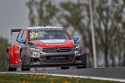 WTCC: Lopez wint, zwaarbevochten podium Catsburg
