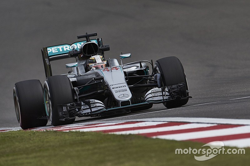 Hamilton kan probleemmotor uit China opnieuw gebruiken