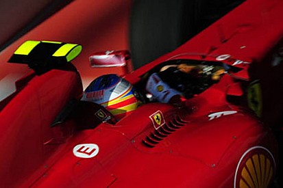 Alonso: 2011 Ferrari için felaket değil