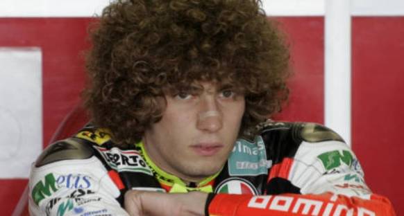 Marco Simoncelli hayatını kaybetti