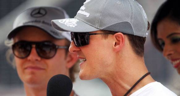 Rosberg Schumi'nin devam etmesini istiyor