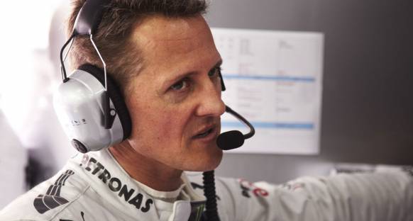 Schumi, Vettel'e yardım ettiği iddiasını yalanladı