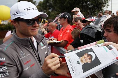 Rosberg: Mercedes sorunların üstesinden geliyor