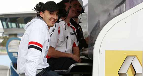 Kubica geleceği konusunda hala kararsız
