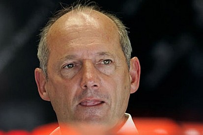 Dennis: ‘Kovalainen’in de kazanma sırası gelecek’