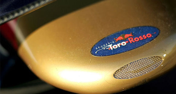 Ultimate Toro Rosso'yu satın almayı amaçlıyor