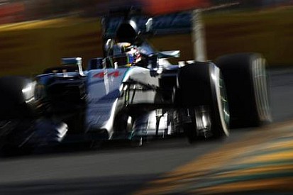 İlk antrenmanların lideri Lewis Hamilton