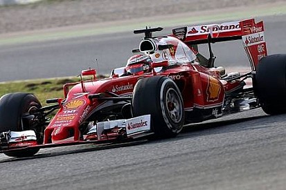 Raikkonen ultra yumuşak lastiklerle lider