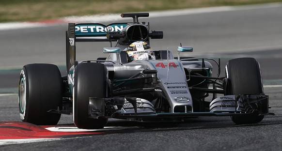 Hamilton, 'Daha ağır F1 araçlarına doğru gitmek saçmalık'