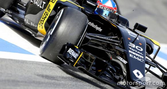 Yeni Renault geçen yılki Lotus'un bir evrimi
