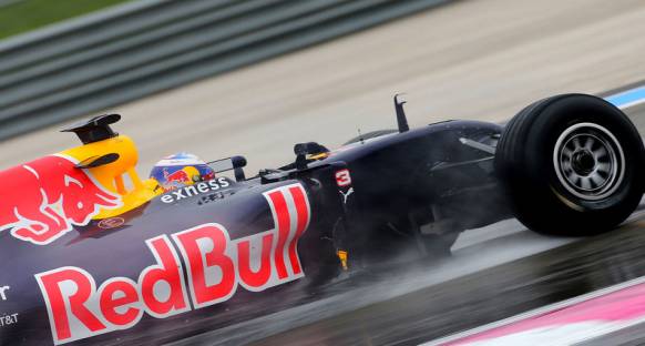 Pirelli F1 ıslak zemin testleri: Ricciardo ilk günün lider