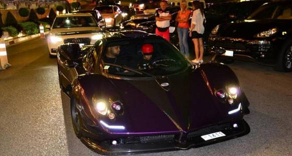Hamilton Pagani Zonda marka aracıyla Monako'da kaza yaptı