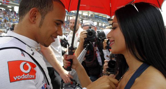Scherzinger Hamilton'ı terk etti