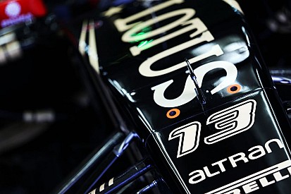 Renault виручила Lotus на суді