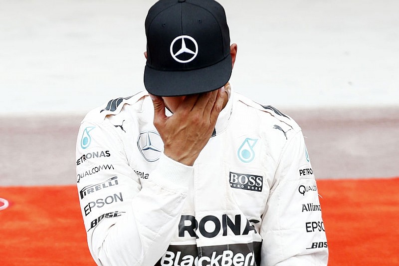 Як Mercedes втратив перемогу Хемільтона?