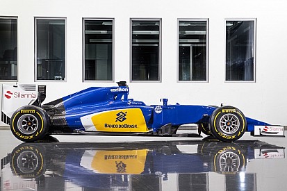 Команда Sauber представила новую машину