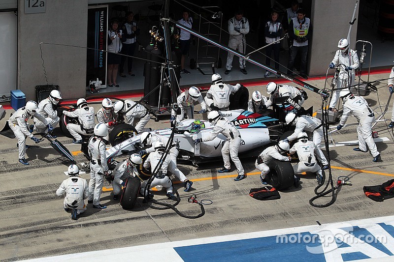 Los pilotos de Williams, sorprendidos por la rapidez de sus pitstops
