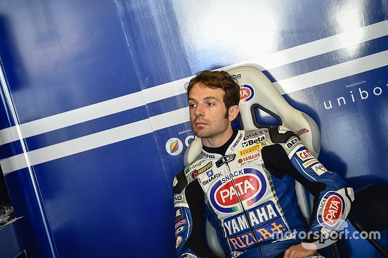 Guintoli houdt hersenschudding en enkelfractuur over aan crash