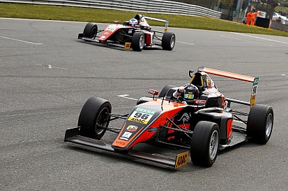 VAR-rijder Mawson knokt met Schumacher