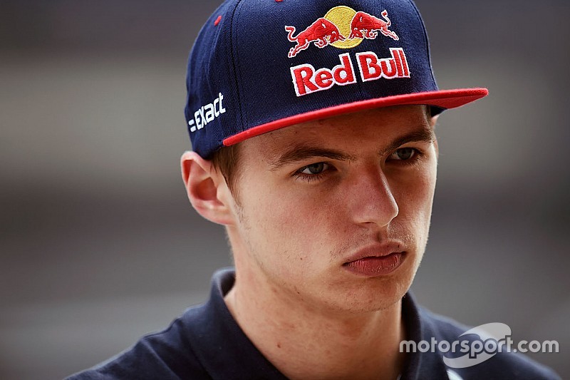 Red Bull Racing holt Max Verstappen, schickt Daniil Kvyat zu Toro Rosso