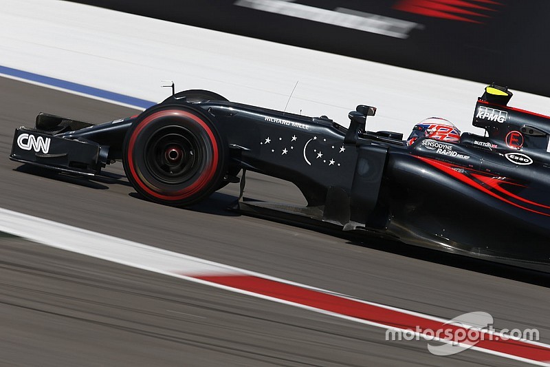 McLaren in Spagna con nuovo fondo, ali e carrozzeria diverse