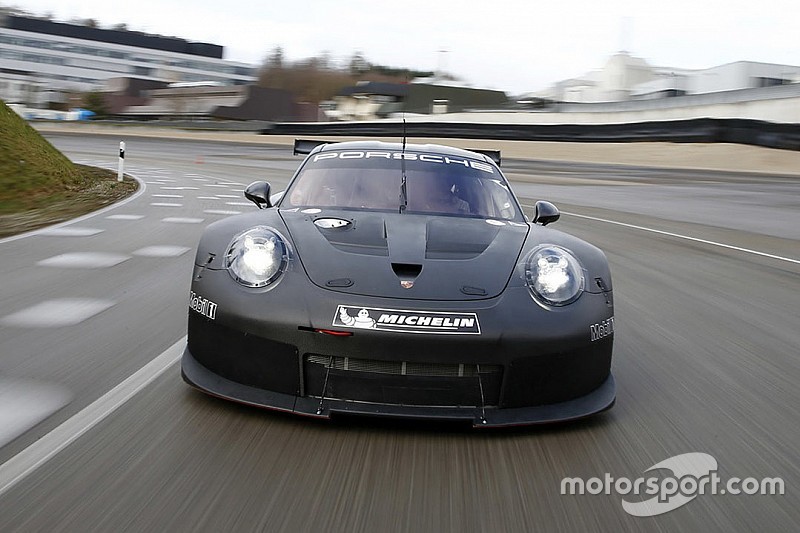 Porsche ha svelato la nuova 911 RSR GTE per il WEC e l'IMSA