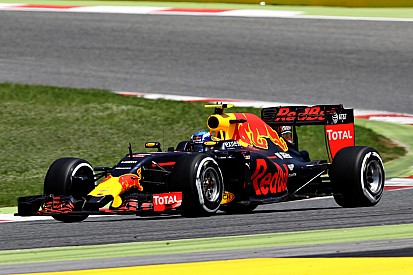 Verstappen el más rápido en la sesión de la mañana