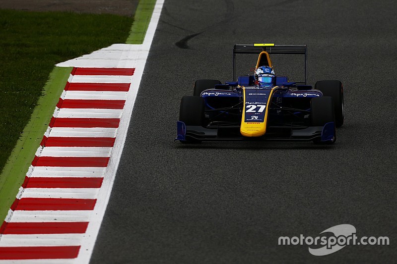Барселона GP3: Хьюз виграв першу кваліфікацію сезону
