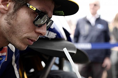Rossi blij en bezorgd door komst Viñales naar Yamaha
