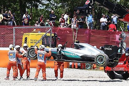 Villeneuve: "El choque de España fue culpa de Rosberg"
