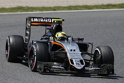 'Checo' Pérez quiere seguir en los puntos