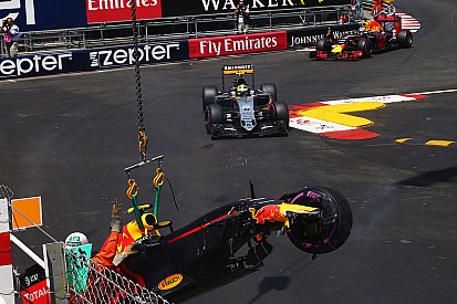 Verstappen choca en la calificación del GP de Mónaco