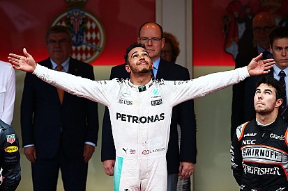 Hamilton, sorprendido por el rendimiento de los neumáticos ultra blandos