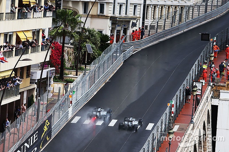 Clamoroso: Hamilton aveva minacciato di lasciare la Mercedes!