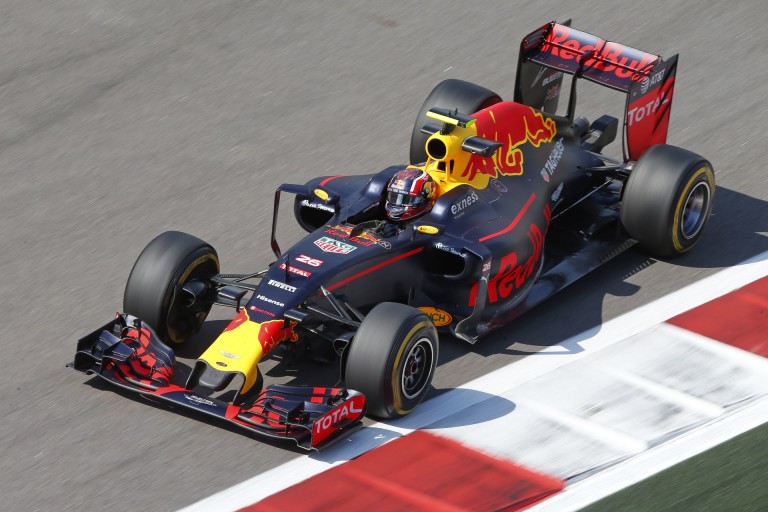 A Red Bull „B-terve” a Honda 2017-re