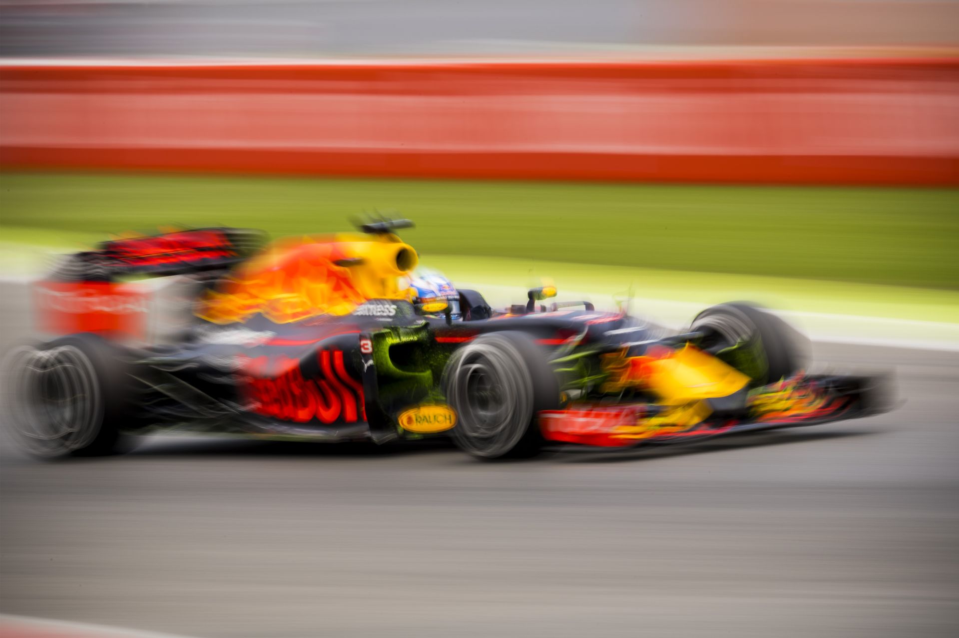 Ricciardo szerint a Red Bull nem nyerette meg a Spanyol Nagydíjat Verstappennel