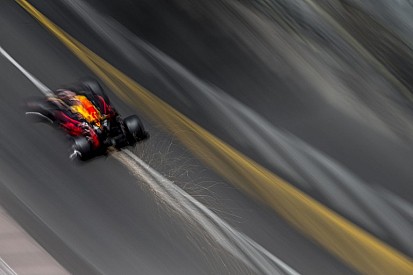 Ricciardo semmi mást sem akar, csak elhúzni a fenébe